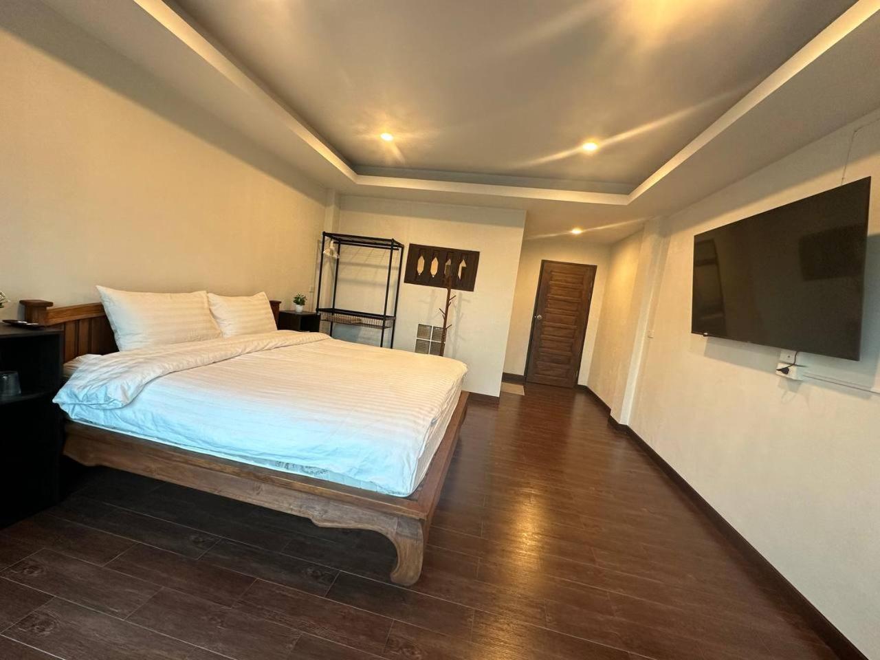 Ferienwohnung Chris Jay @ Cnx Chiang Mai Exterior foto